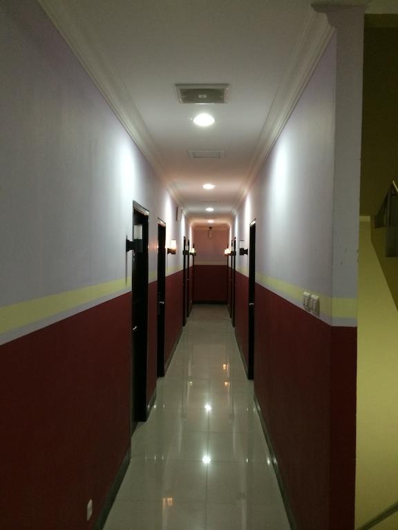Hollywood Hotel Jakarta Ngoại thất bức ảnh