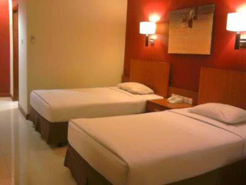 Hollywood Hotel Jakarta Ngoại thất bức ảnh