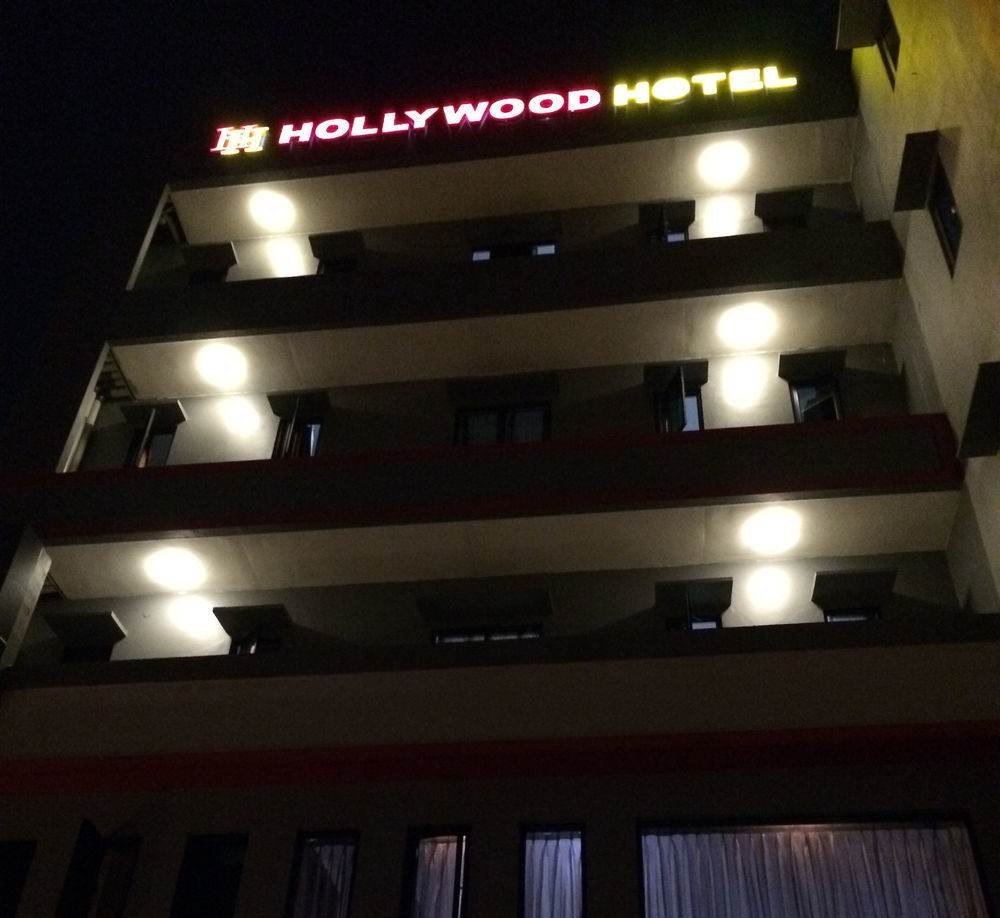 Hollywood Hotel Jakarta Ngoại thất bức ảnh