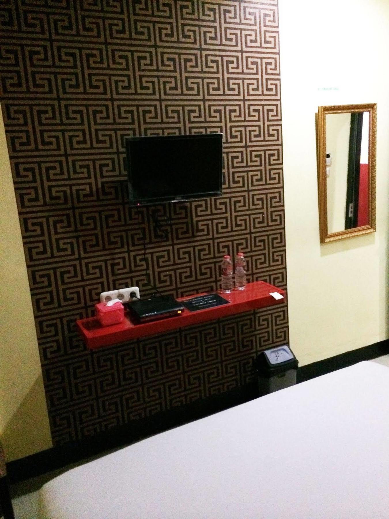 Hollywood Hotel Jakarta Ngoại thất bức ảnh