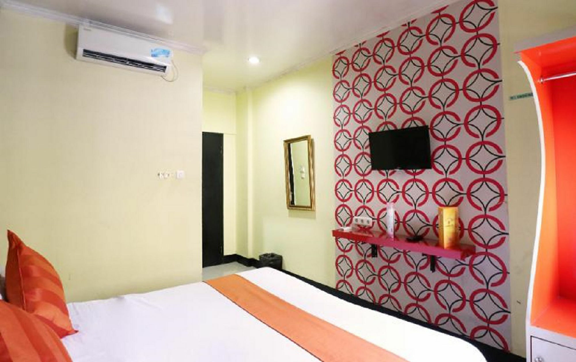 Hollywood Hotel Jakarta Ngoại thất bức ảnh