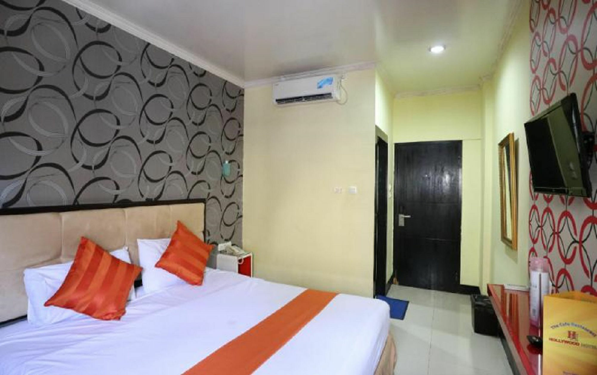 Hollywood Hotel Jakarta Ngoại thất bức ảnh